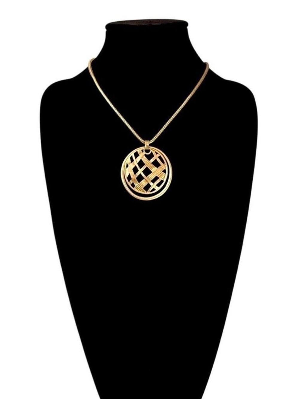 CHICO’S Brushed Gold Basket Weave Medallion Pendant Necklace | NEW
